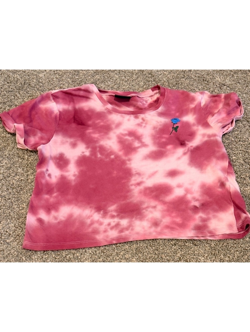 Empyre Women’s Medium Pink Tie-Dye Snake & Blue Rose Crop T-Shirt